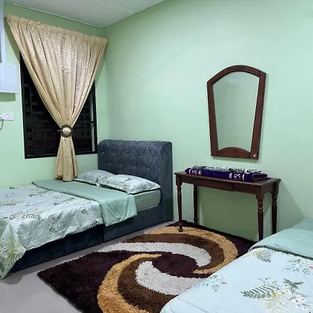 Homestay Pantai Batu Hitam Kuantan-3